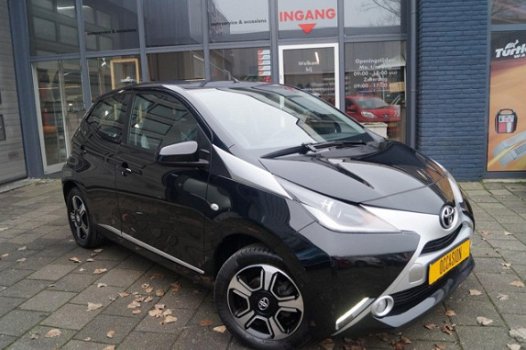 Toyota Aygo - 1.0 VVT-i x-clusiv / Clima / Cruise / Camera / LMV - 1