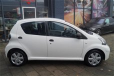 Toyota Aygo - 1.0-12V Access / AIRCO / 5-DEURS / N.A.P