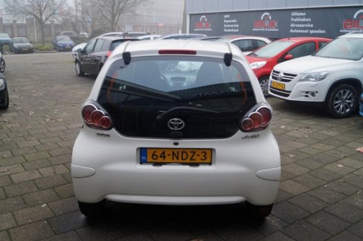 Toyota Aygo - 1.0-12V Access / AIRCO / 5-DEURS / N.A.P - 1