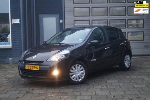 Renault Clio - 1.5 dCi Authentique / Elek-Pakket / Airco / Dealer Ond - 1