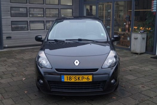 Renault Clio - 1.5 dCi Authentique / Elek-Pakket / Airco / Dealer Ond - 1