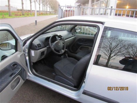 Renault Clio - 1.2 Expression stuurbekrachtiging, elektrische ramen - 1