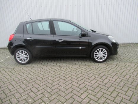 Renault Clio - 1.4-16V Dynamique Luxe - 1