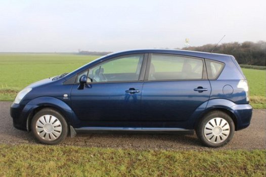 Toyota Corolla Verso - 1.8 VVT-i Terra 7p. 7 Seats - 1