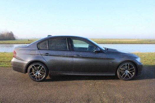 BMW 3-serie - 320i Dynamic Executive Leder, Ecc, 18 Inch, Goed onderhouden - 1