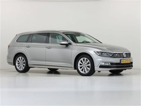 Volkswagen Passat Variant - 1.6 TDI 120 PK DSG Variant Highline R-Line (BNS) - 1