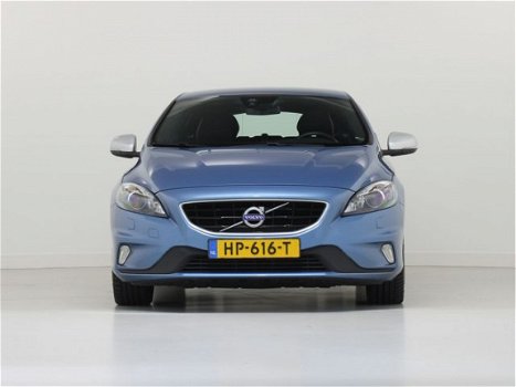 Volvo V40 - 2.0 D2 120 PK 6-Bak R-Design (BNS) - 1