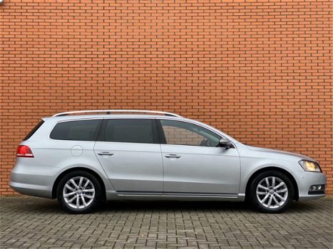 Volkswagen Passat Variant - 1.6 TDI BlueMotion Executive Edition | Navigatie | ECC | Parkeersensoren - 1