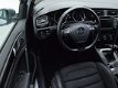 Volkswagen Golf - 1.2 TSI Highline | 110PK | Navi | Parkeerhulp | Climate | LM velgen | Stoelverwarm - 1 - Thumbnail