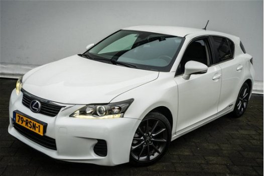 Lexus CT 200h - Aut. Hybrid Alcantara/ 17