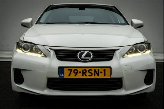 Lexus CT 200h - Aut. Hybrid Alcantara/ 17