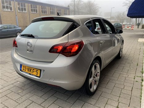 Opel Astra - 1.6 Sport 19