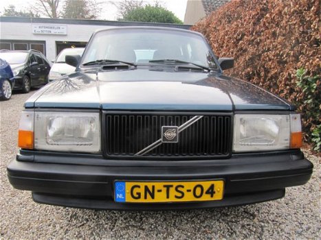 Volvo 240 - 2.3i Polar Dealer Onderhouden - 1