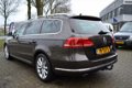 Volkswagen Passat Variant - 1.6 TDI Highline CLIMA / CRUISE / NAVI / VOL LEER / CAMERA - 1 - Thumbnail