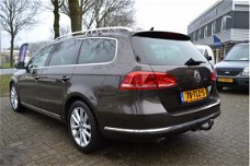 Volkswagen Passat Variant - 1.6 TDI Highline CLIMA / CRUISE / NAVI / VOL LEER / CAMERA