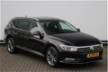 Volkswagen Passat Variant - 2.0 TDI Highline | LED+ | Navigatie | Stoelverwarming | 18