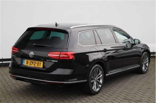 Volkswagen Passat Variant - 2.0 TDI Highline | LED+ | Navigatie | Stoelverwarming | 18