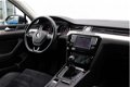Volkswagen Passat Variant - 2.0 TDI Highline | LED+ | Navigatie | Stoelverwarming | 18