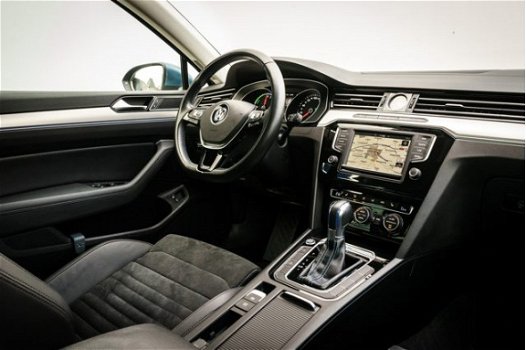 Volkswagen Passat Variant - 1.4 TSi GTE Highline Excl. BTW | Navigatie | Alcantara | Full LED - 1