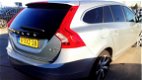 Volvo V60 - €16436 ex.BTW 2.4 D6 AWD 210kW/286pk Aut6 PIHV Summum Technology CLIMA + CRUISE + ADAPT. - 1 - Thumbnail