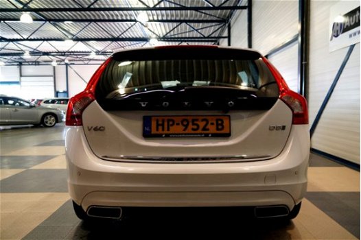 Volvo V60 - €16313 ex.BTW 7% Bijtelling tot 01-2021 2.4 D5 Twin Eng. AWD 173kW/235pk Aut6 PIHV Sp.Ed - 1