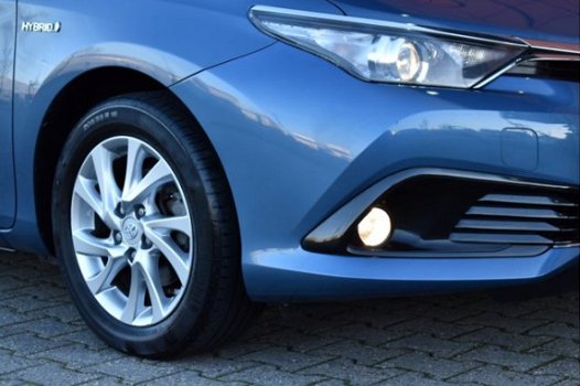 Toyota Auris Touring Sports - 1.8 Hybrid Aspiration Navigatie/Camera - 1