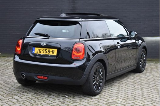 Mini Mini Cooper - Hatchback 1.5 CHILI BUSINESS /Led/Half leder/Sportstoelen/Navi Prof/Panodak/PDC/L - 1