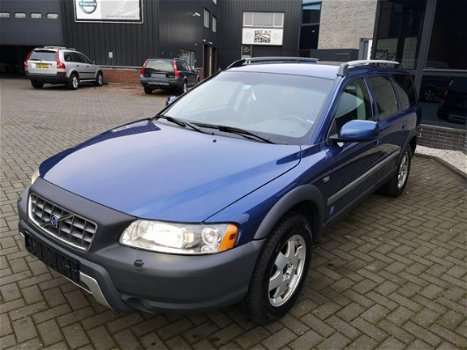 Volvo XC70 - 2.5 T Ocean Race Geartronic 2005 Leer/Navi/Trekhaak GEEN TWEEDE ZO MOOI - 1