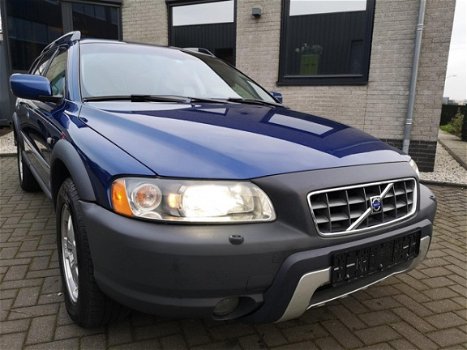 Volvo XC70 - 2.5 T Ocean Race Geartronic 2005 Leer/Navi/Trekhaak GEEN TWEEDE ZO MOOI - 1