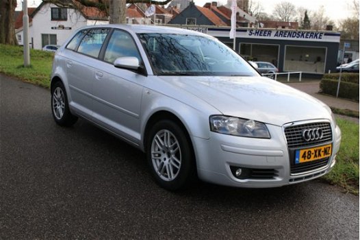 Audi A3 Sportback - 1.6 FSI Attraction Pro Line - 1