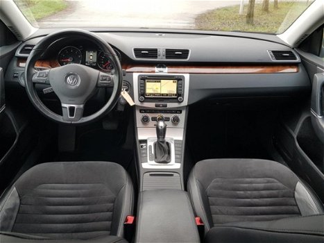 Volkswagen Passat - 1.8 TSI Highline - 1