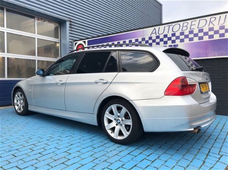 BMW 3-serie Touring - 320I HIGH EXECUTIVE PANO DAK LEER NAVI - 1