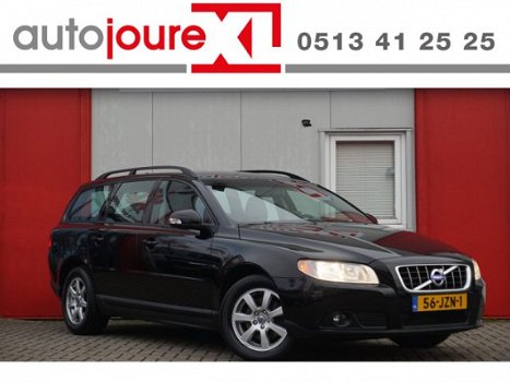 Volvo V70 - 2.4D 176 pk Limited Edition / automaat / leder / navigatie - 1