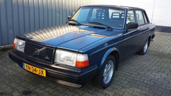 Volvo 240 - DL 2.3 - 1