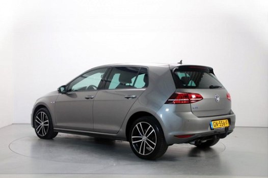 Volkswagen Golf - 1.4 TSI 204pk GTE DSG Navigatie DAB+ LED ParkAssist Climate Control - 1