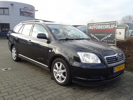 Toyota Avensis Wagon - 2.0 D-4D Linea Terra - 1