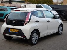 Toyota Aygo - 1.0 VVT-i x-now Airco, elektrische ramen en centrale vergrendeling, led dagrijverlicht