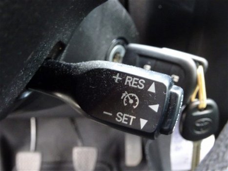 Toyota Aygo - 1.0 VVT-i x-now Airco, elektrische ramen en centrale vergrendeling, led dagrijverlicht - 1