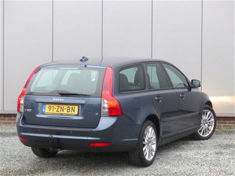 Volvo V50 - 1.8 Edition II Leer / Navi / Trekhaak / PDC achter - 1