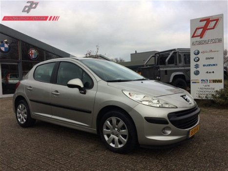 Peugeot 207 - 1.4-16V Color-line - 1