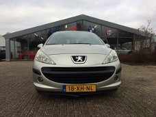 Peugeot 207 - 1.4-16V Color-line