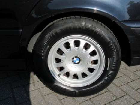 BMW 5-serie - 528iExecutive MEENEEMPRIJS - 1