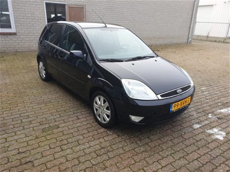 Ford Fiesta - 1.3 AMBIENTE AIRCO 5 DEURS - 1