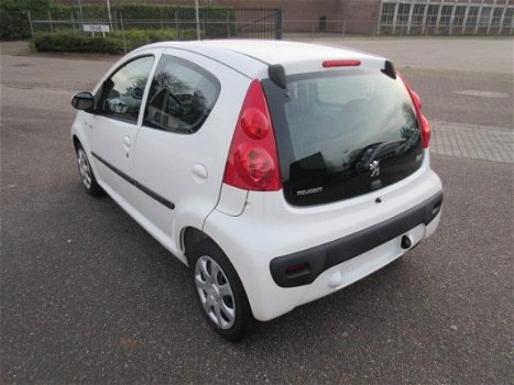 Peugeot 107 - 1.0-12V Millesim 200 - 1