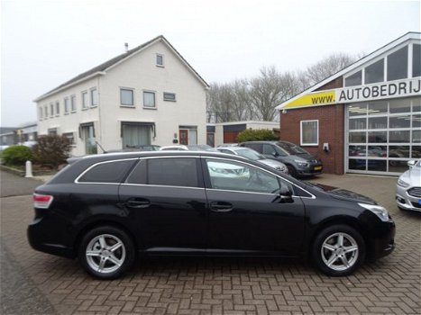 Toyota Avensis Wagon - 1.8 VVTi Dynamic Climate Cntrll, Cruise contrll, 16''Lmv - 1