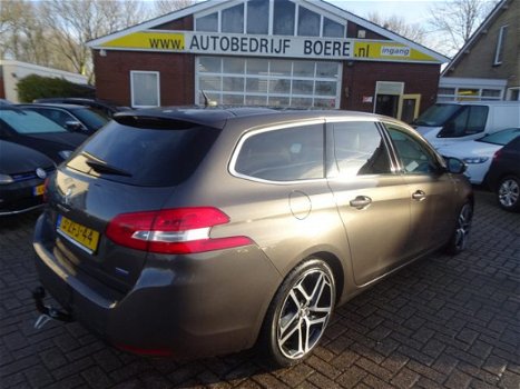 Peugeot 308 SW - 1.6 BlueHDI 120pk Limited Leer, Pano-Dak, Trekhaak, Pdc v+a - 1