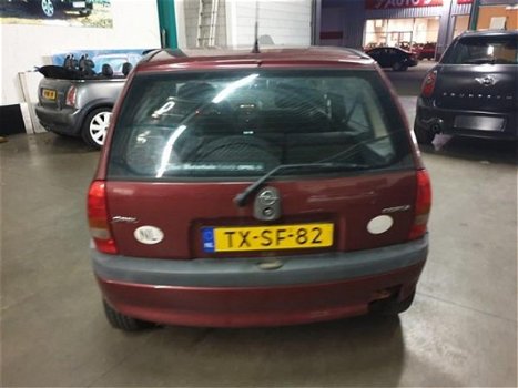 Opel Corsa - 1.4i Strada 5drs stuurbekrachtiging 118.000km 8v motor - 1