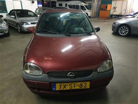 Opel Corsa - 1.4i Strada 5drs stuurbekrachtiging 118.000km 8v motor - 1