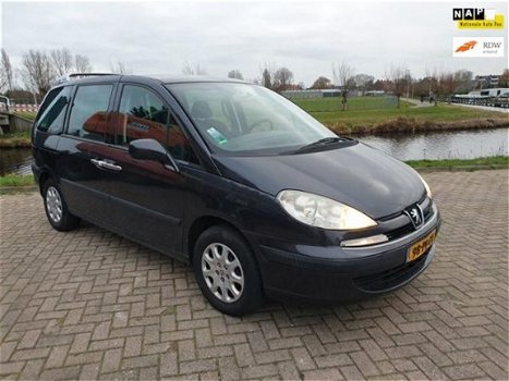 Peugeot 807 - 2.2 ST Premium 7 persoons Climate control Elektrische deuren APK gekeurd - 1