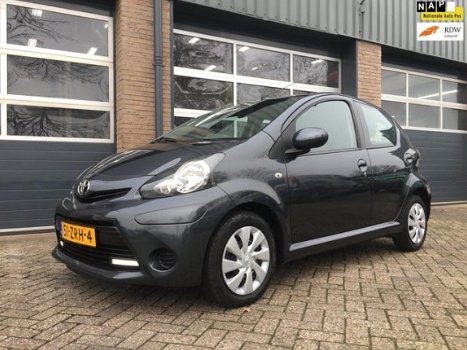 Toyota Aygo - 1.0 VVT-i Aspiration Automaat, Airco - 1